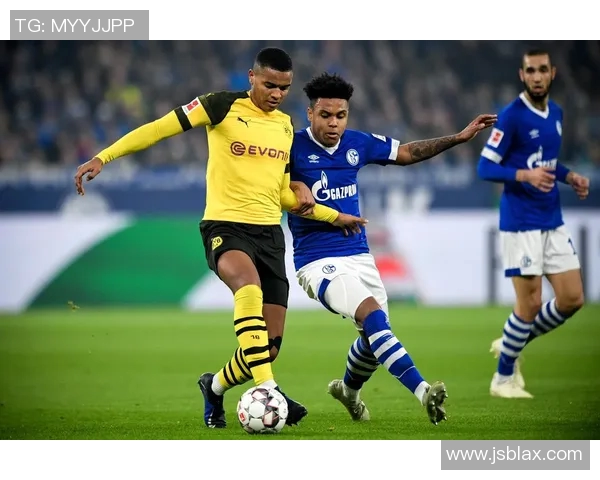 沙尔克04德甲赛场四连败球队士气低迷急需扭转局面