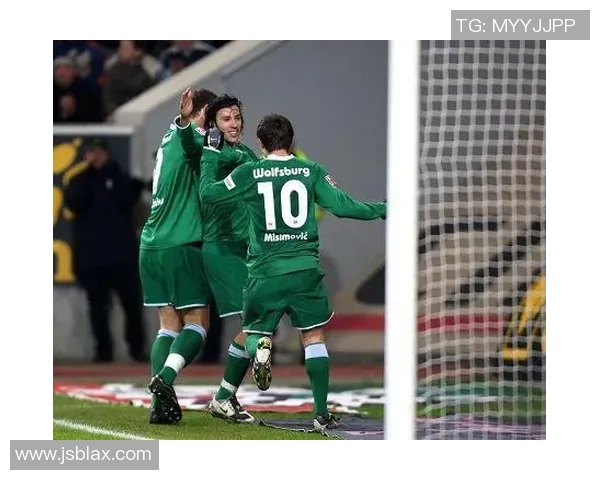 沃尔夫斯堡击败汉诺威，保级前景一片光明